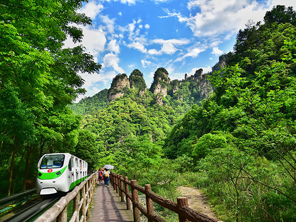 Travel from Nanning to Zhangjiajie by Train, Flight